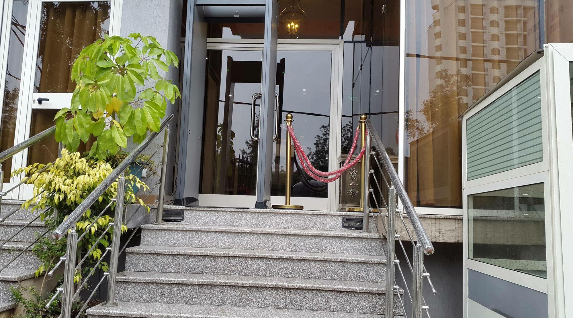 C Fun Addis Hotel Exteriér fotografie